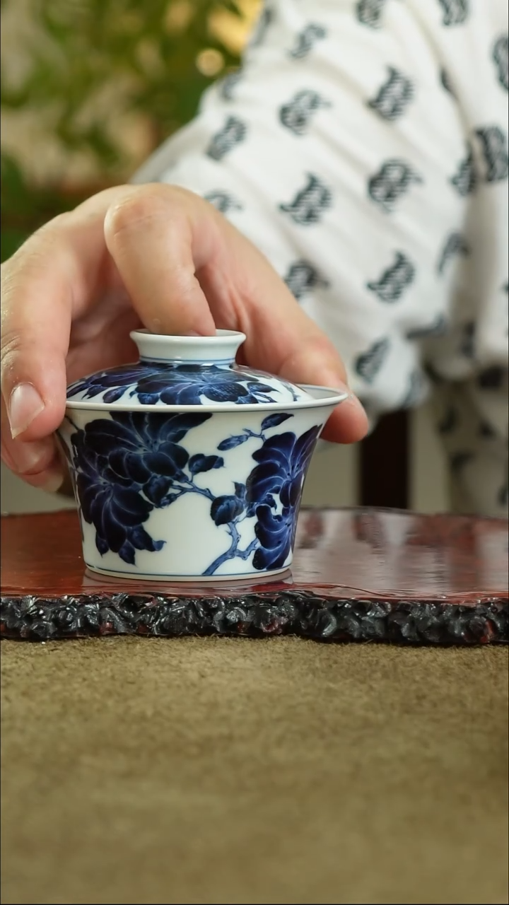 志纯窑杜鹃花马蹄盖碗