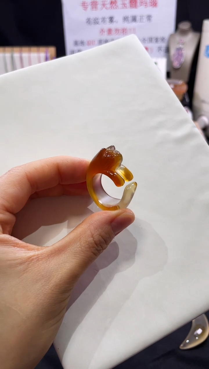 【闪购商品】玛瑙/玉髓指环未镶嵌不同角度不同光线色不同