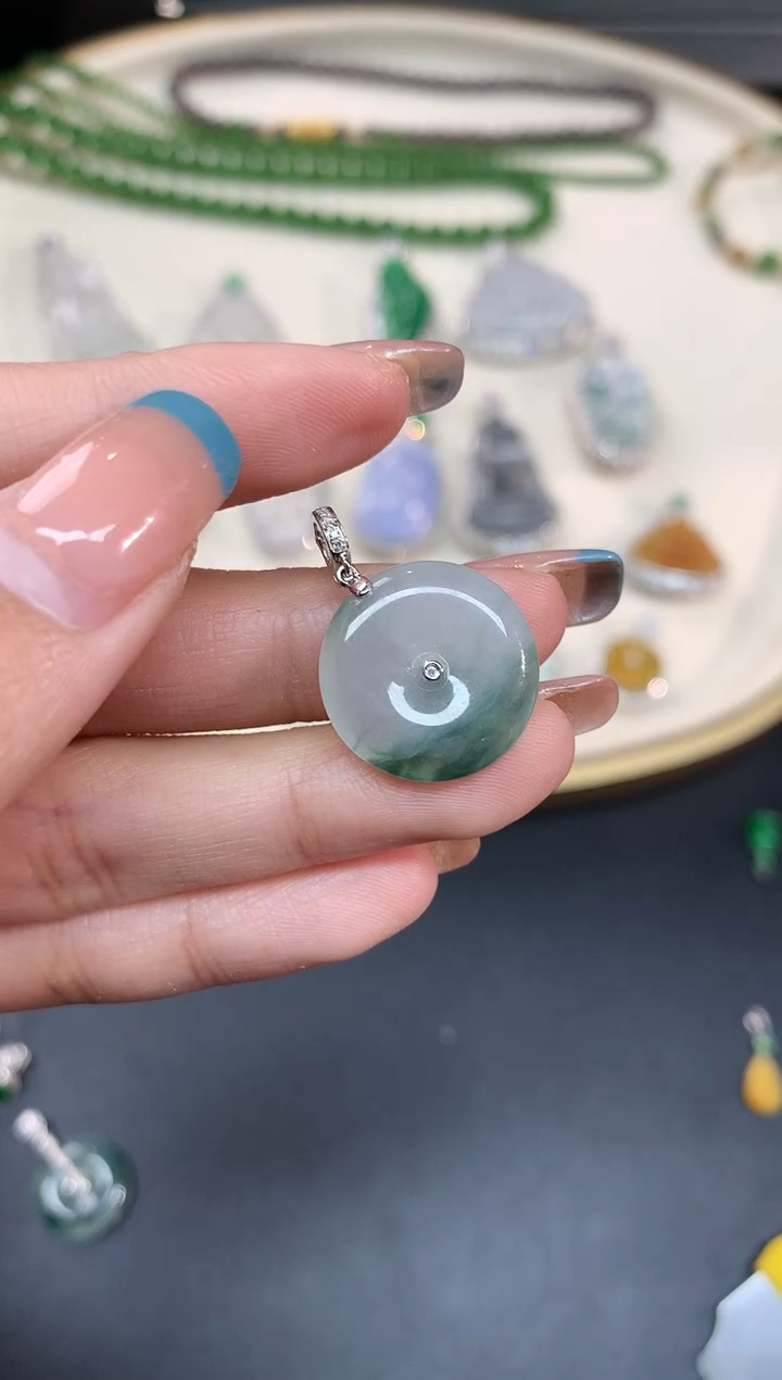 【闪购商品】翡翠吊坠(不含链)18K金镶嵌吊坠A204|980