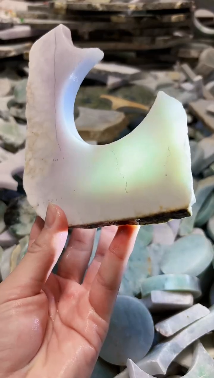 【闪购商品】翡翠颈饰未镶嵌A货白文2048