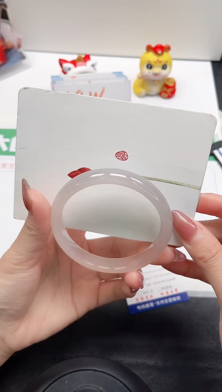 【闪购商品】石英质玉手镯未镶嵌233-59