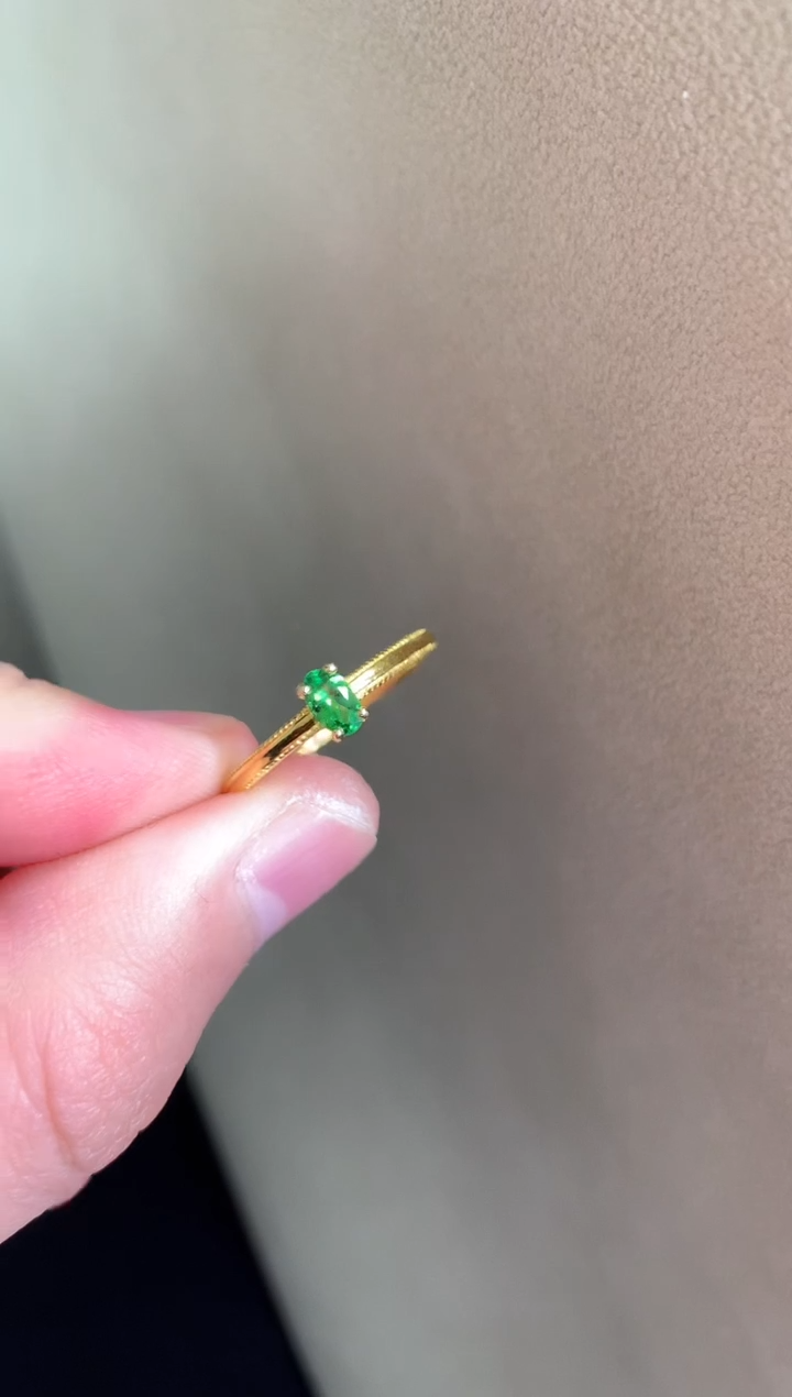 银S925镶嵌戒指石榴石（沙弗莱）戒指