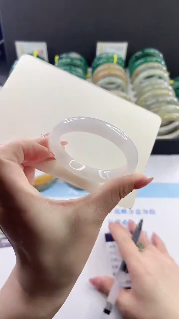 未镶嵌手镯石英质玉多样性发货L40