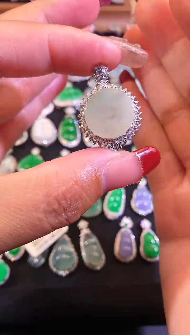 【闪购商品】翡翠颈饰银S925镶嵌缅甸天然A货翡翠