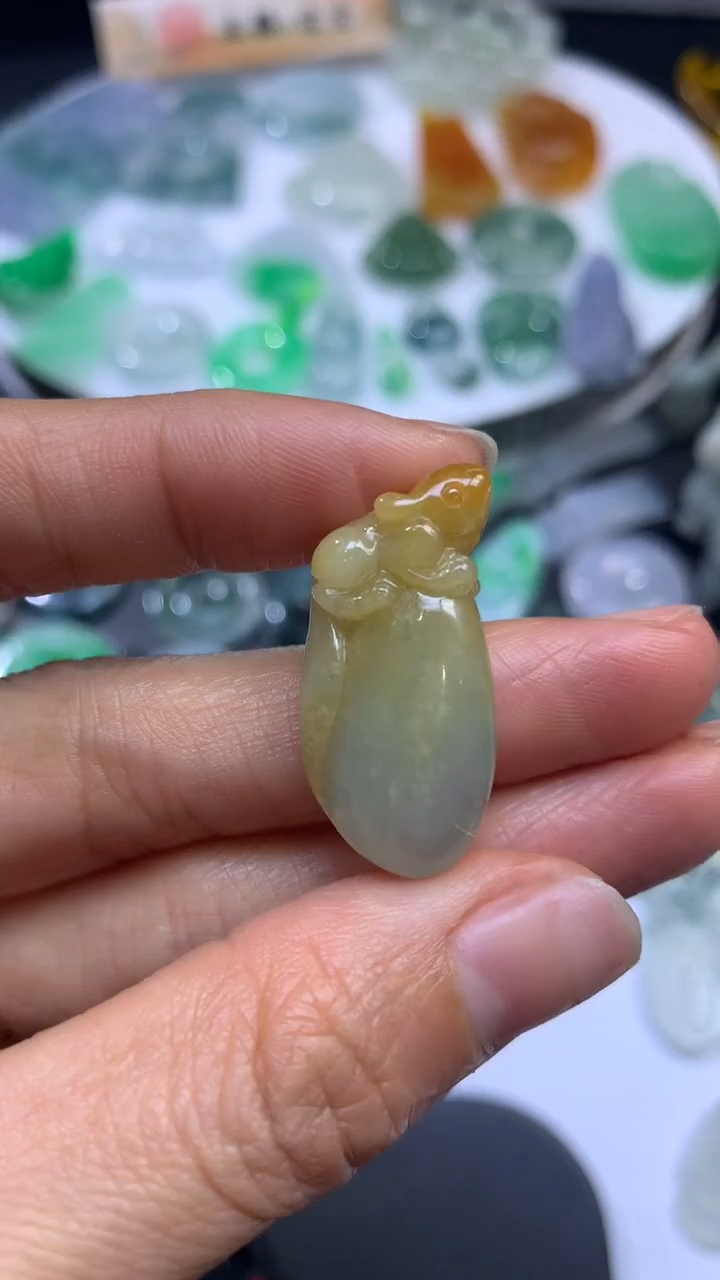 【闪购商品】定制翡翠未镶嵌翡翠