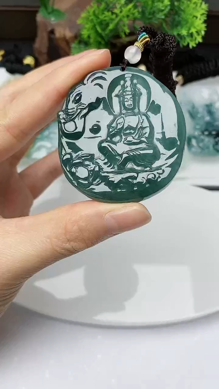 【闪购商品】翡翠颈饰未镶嵌