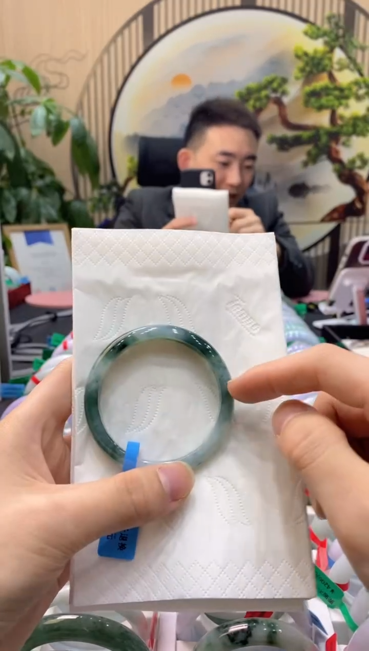 【闪购商品】翡翠手镯未镶嵌000009304