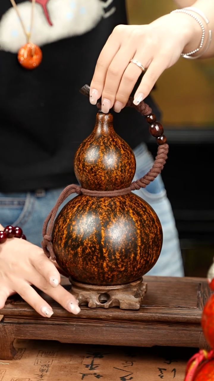 YA156藏绳款葫芦不包手串