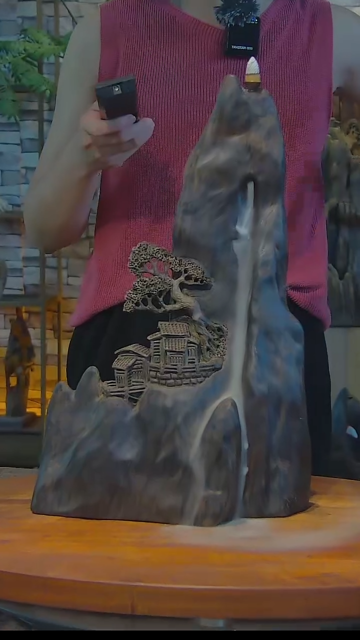 木木雕款金丝楠阴沉木倒流香摆件
