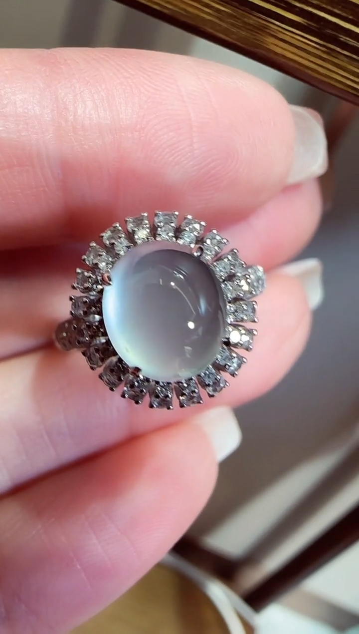 【闪购商品】翡翠戒指18K金镶嵌蛋面