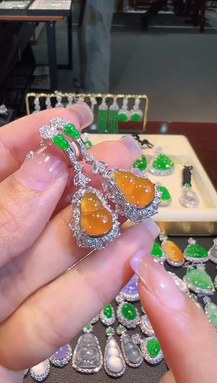 【闪购商品】翡翠耳饰18K金镶嵌翡翠