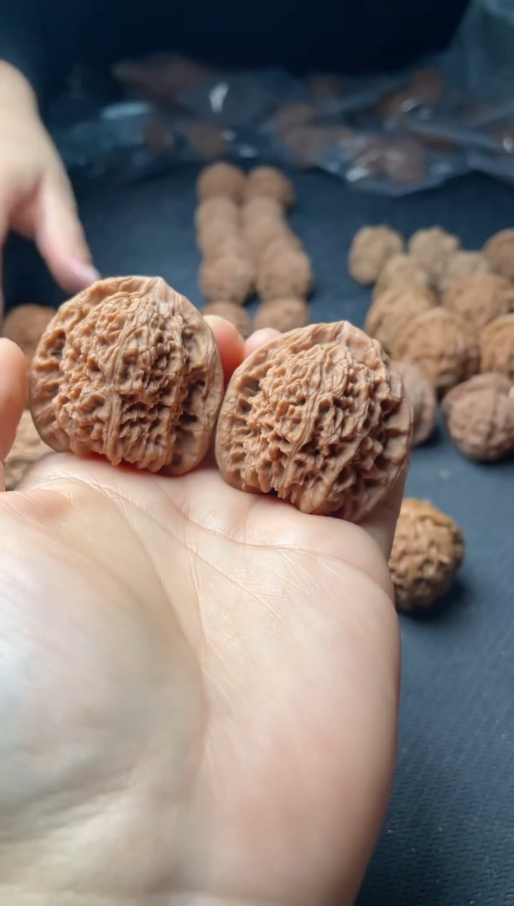 把件文玩核桃w195  南疆石 40尺