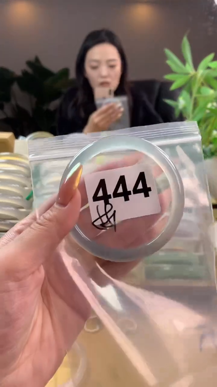 【闪购商品】玛瑙/玉髓手镯未镶嵌444