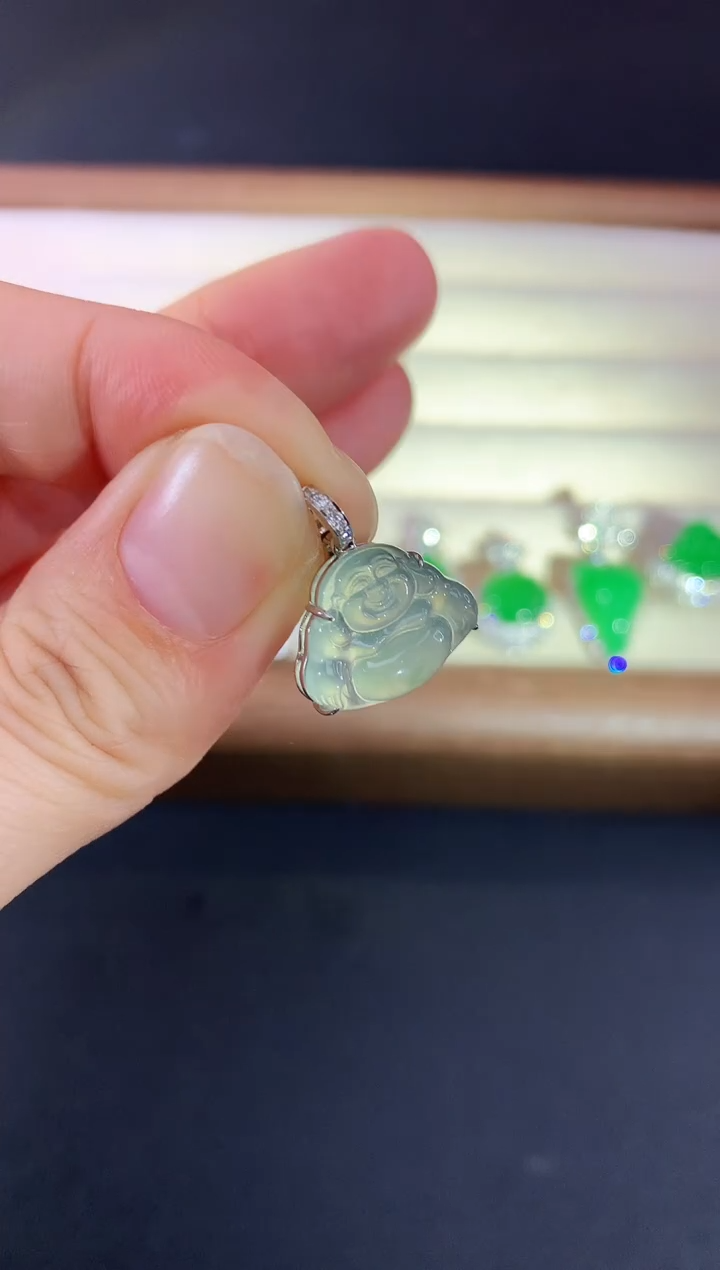 吊坠(不含链)18K金镶嵌翡翠98|1980