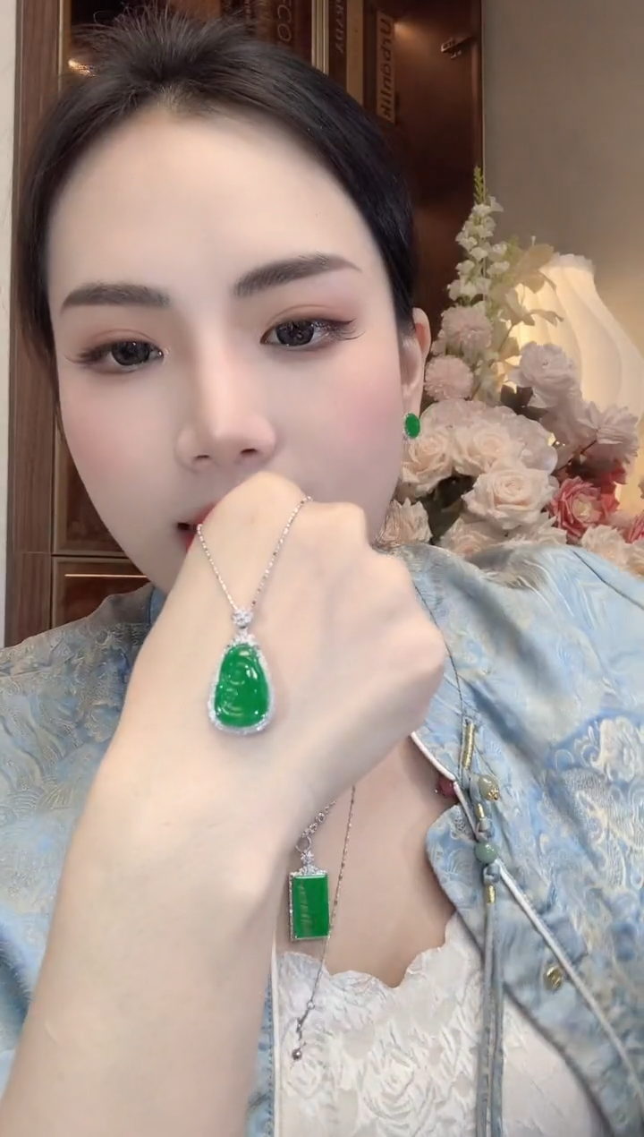 【闪购商品】翡翠18K金镶嵌吊坠(不含链)A13 多样性发货一件