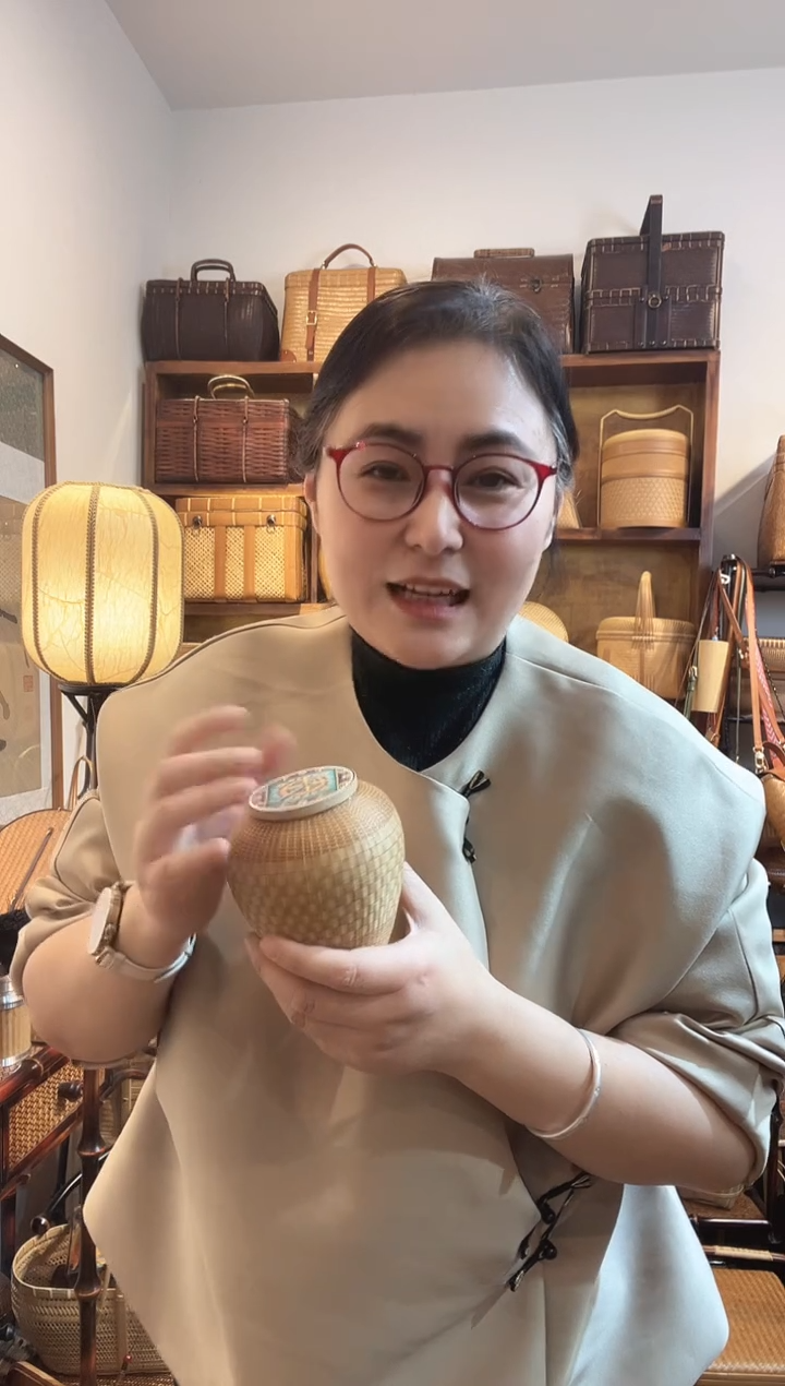 DZPY168-1 竹丝花编竹盖茶叶罐