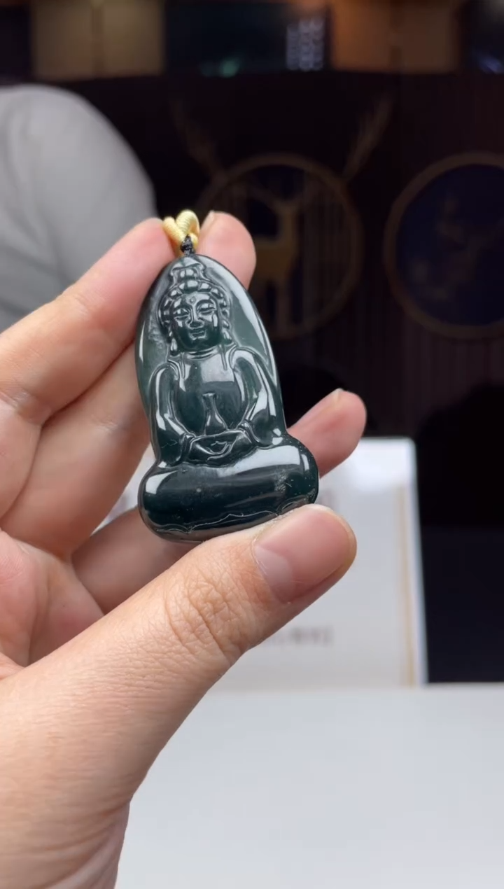 【闪购商品】翡翠颈饰未镶嵌      *48