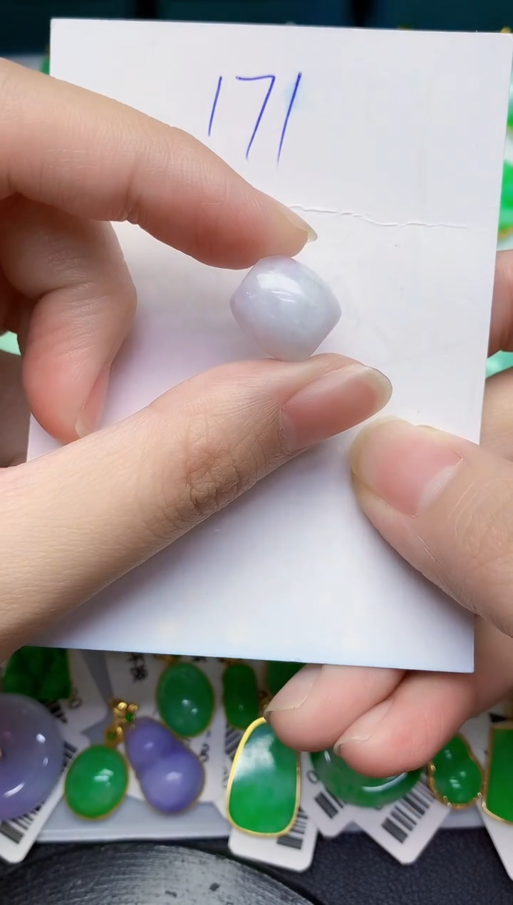 翡翠未镶嵌颈饰000000000