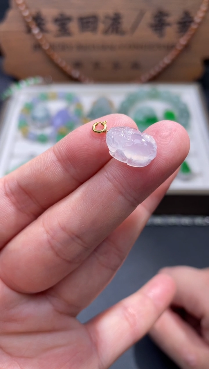 【闪购商品】翡翠颈饰18K金镶嵌45.........