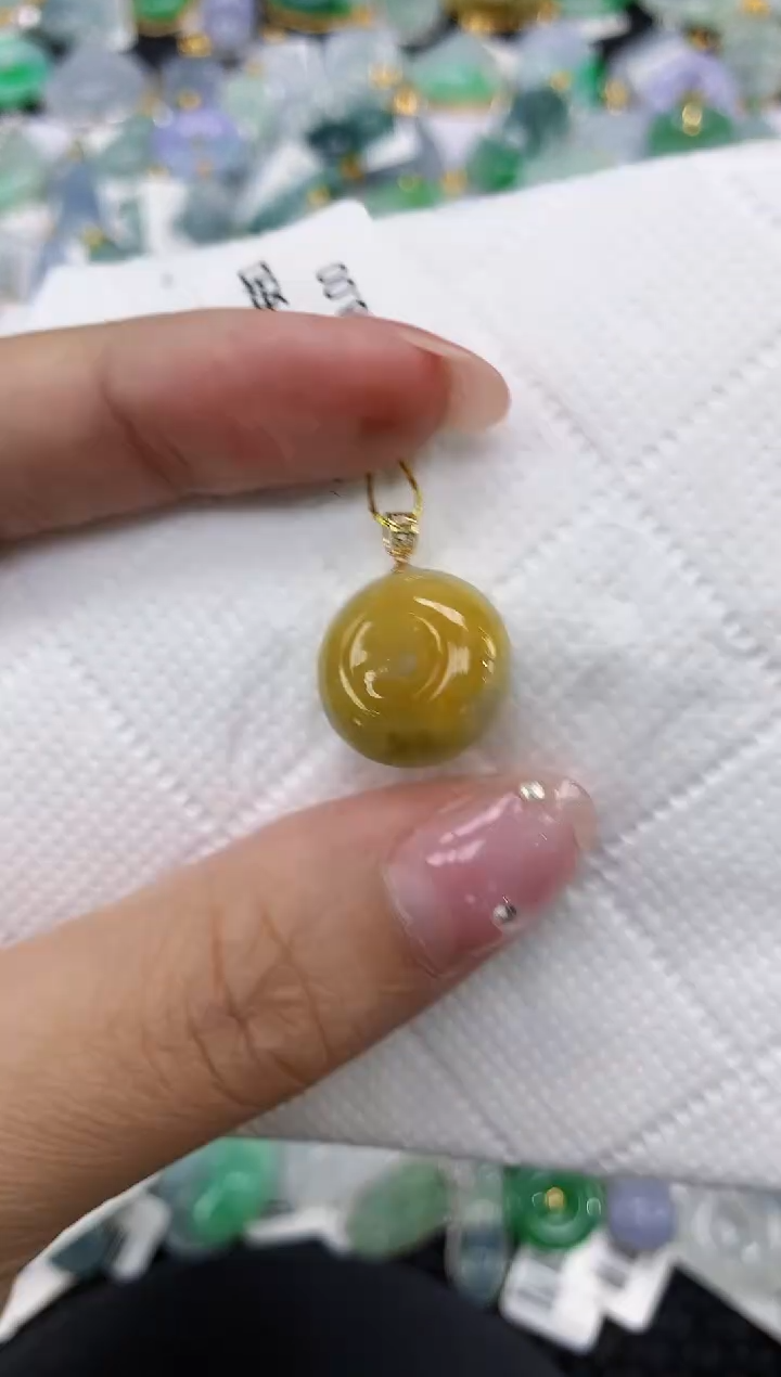 翡翠18K金镶嵌颈饰11111111111
