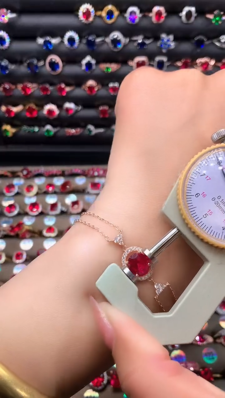 【闪购商品】红宝石手链银S925镶嵌1