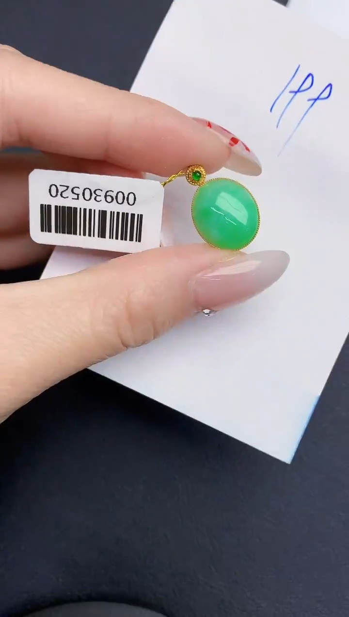 【闪购商品】翡翠颈饰18K金镶嵌0000000000