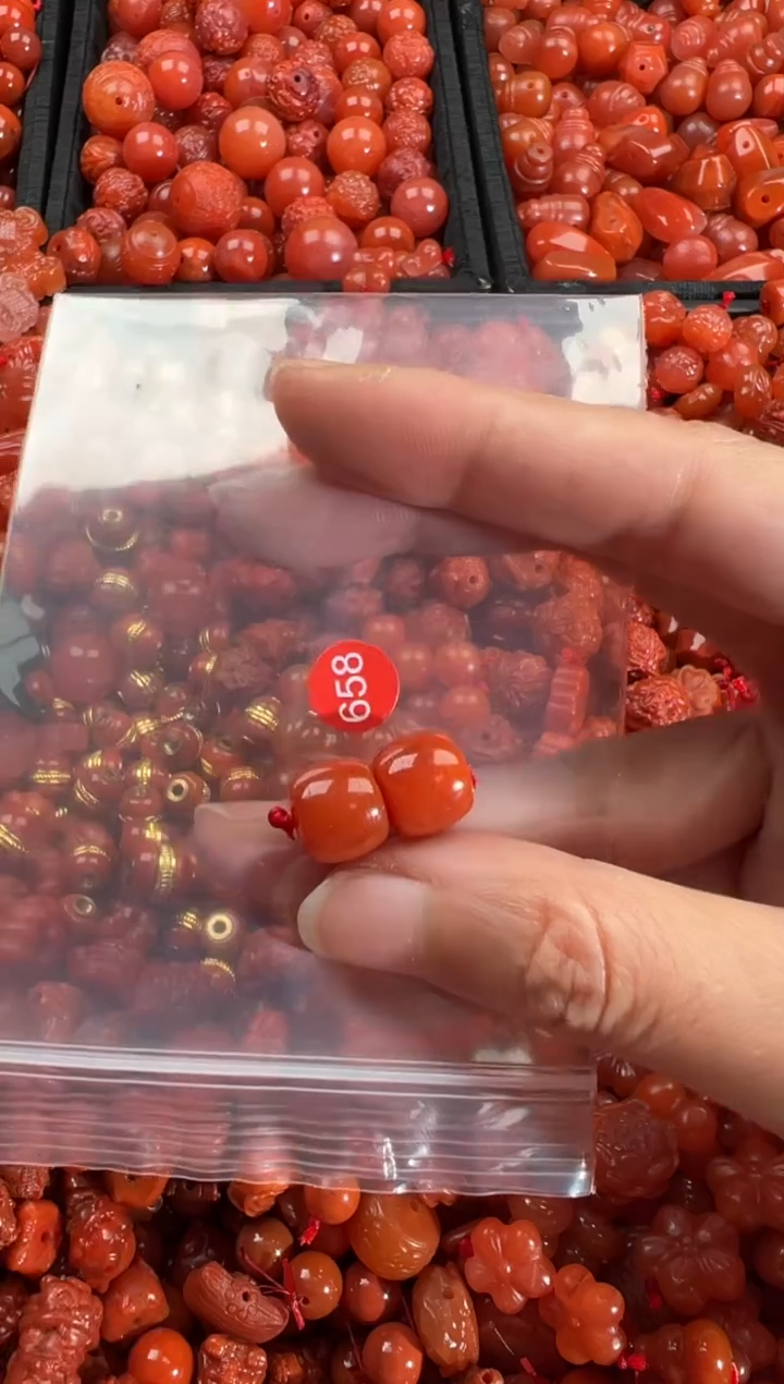 【闪购商品】南红玛瑙颈饰未镶嵌1