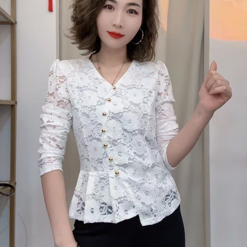 七颗扣/蕾丝法式优雅V领大码气质时尚百搭洋气减龄设计打底衫1547