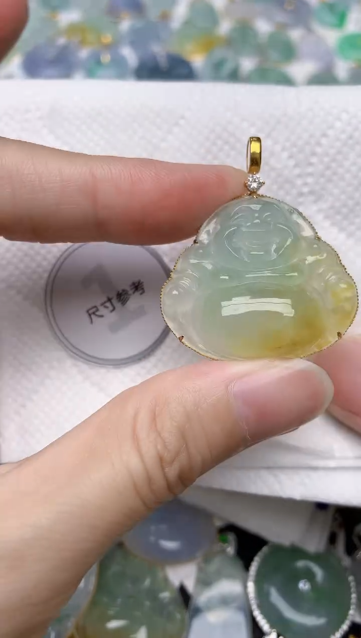 翡翠18K金镶嵌颈饰天然A货翡翠
