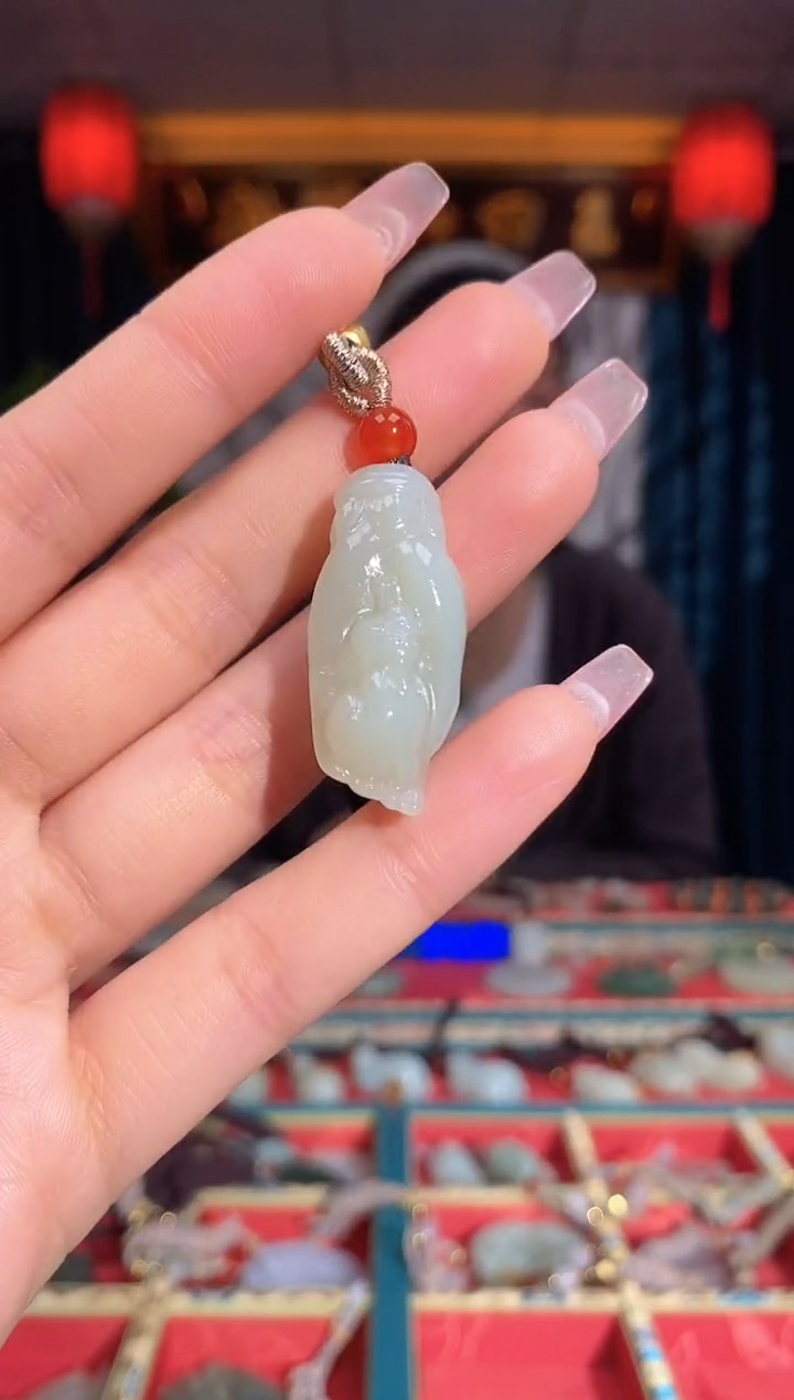 【闪购商品】和田玉颈饰未镶嵌伸手来财