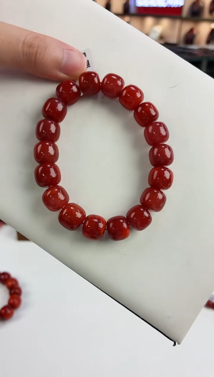 未镶嵌瓦西老型手串13*南红玛瑙?****?一个/条
