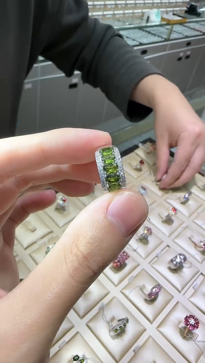 【闪购商品】透辉石戒指银S925镶嵌8mm