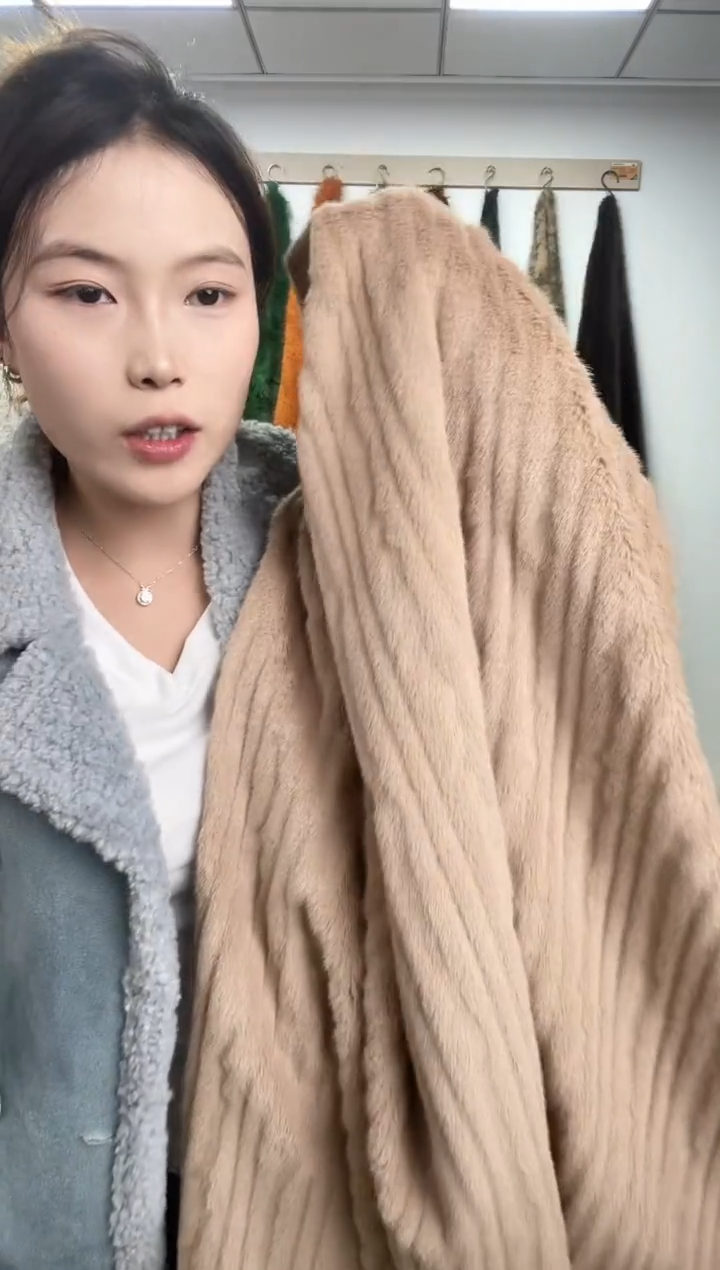 狐狸毛D425，尺寸1.8*2