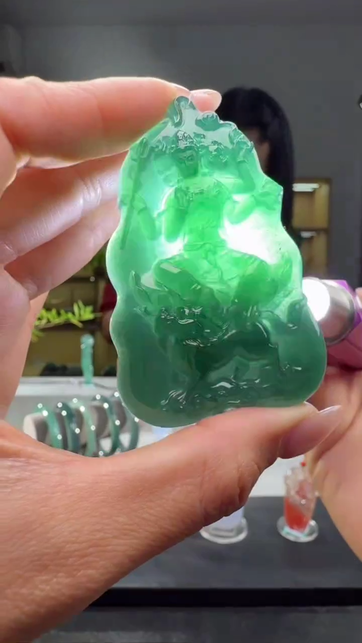 吊坠(不含链)未镶嵌翡翠观音（多样性发其一）