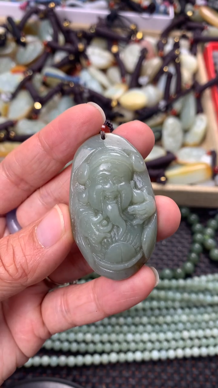 【闪购商品】和田玉颈饰未镶嵌多样性发货没有证书拍一发一有瑕