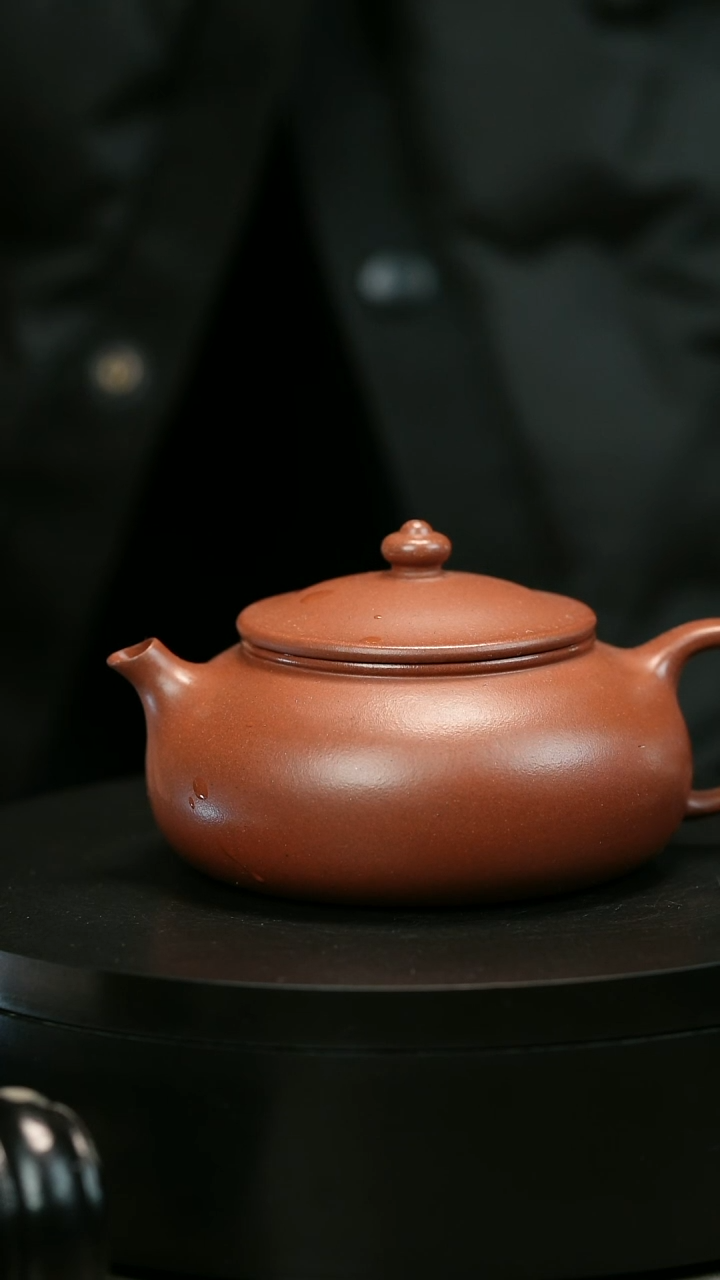 茶壶紫砂万***?H2498陈娟清水泥光素寒江