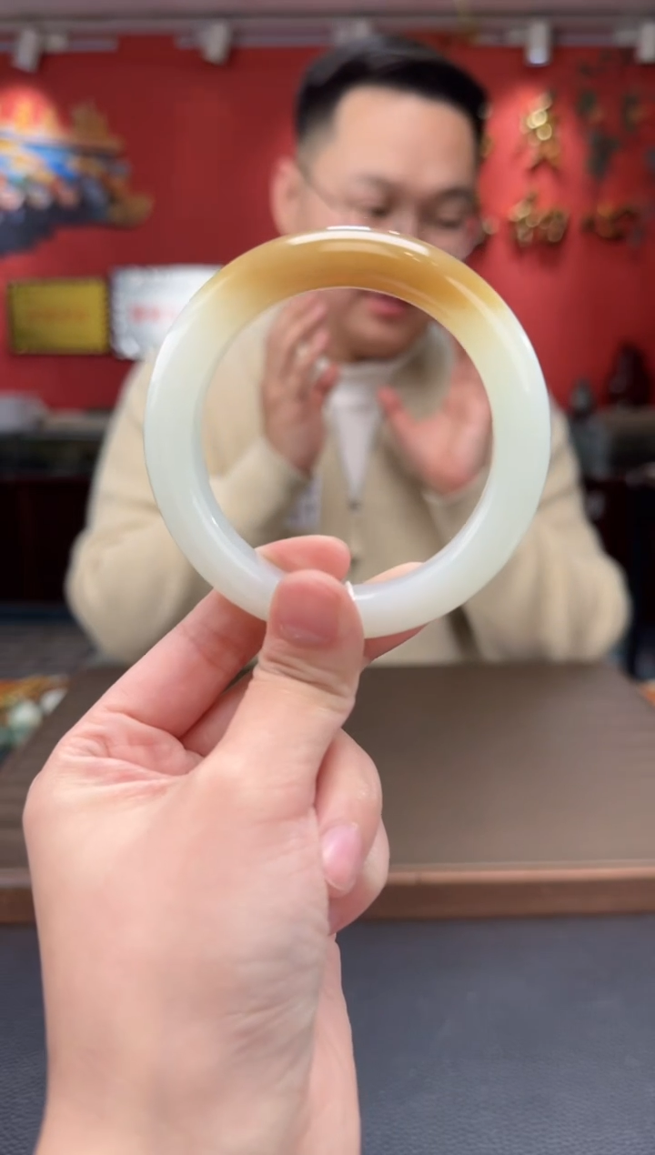 【闪购商品】和田玉.未镶嵌且末糖白镯53-62