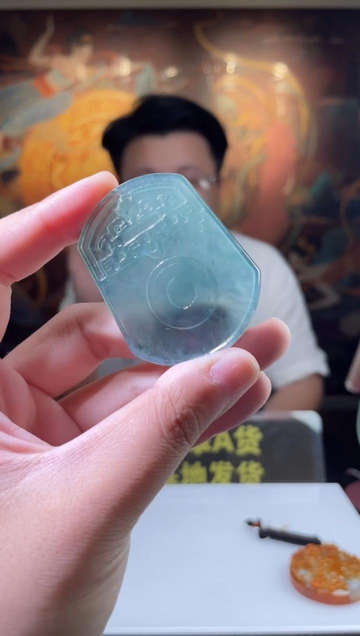 翡翠未镶嵌颈饰多样性发其一