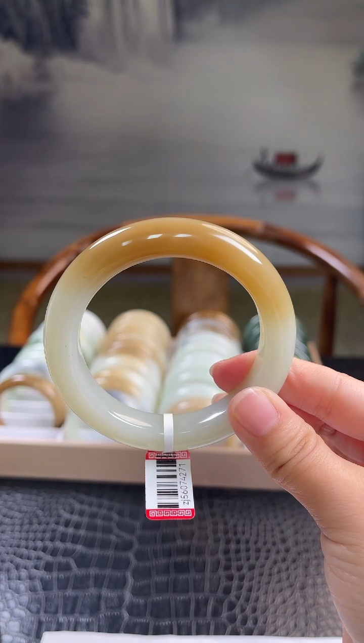 未镶嵌手镯和田玉56+圈口4271