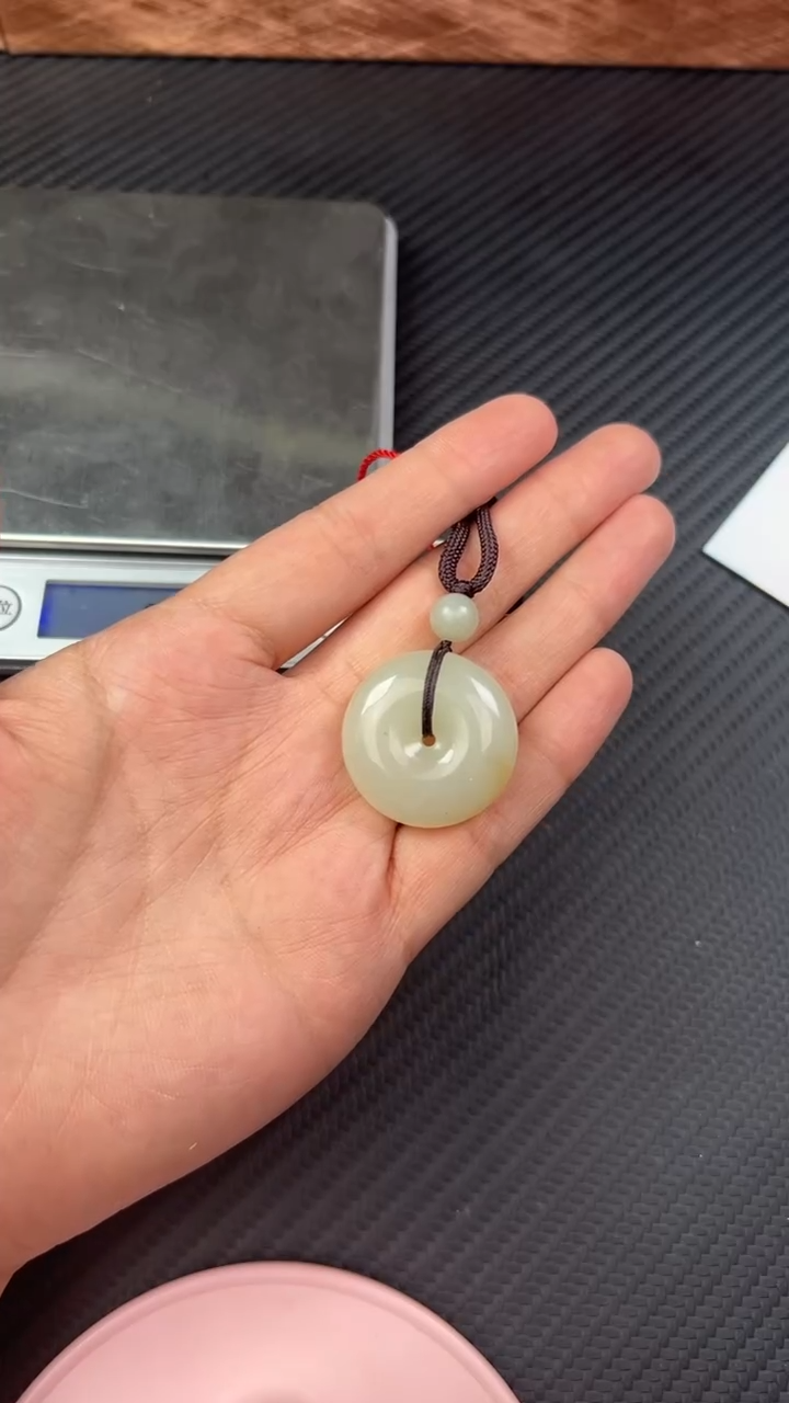 【闪购商品】和田玉吊坠(赠链)未镶嵌且末金山微色差L