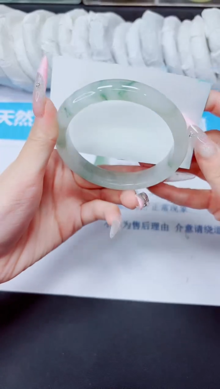 石英质玉手镯未镶嵌207/60.2