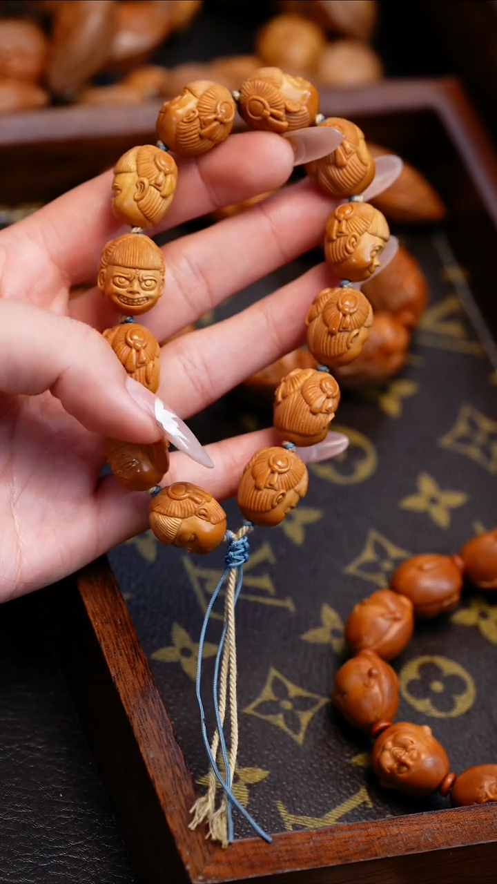 【闪购商品】橄榄核吊坠苏工橄榄核