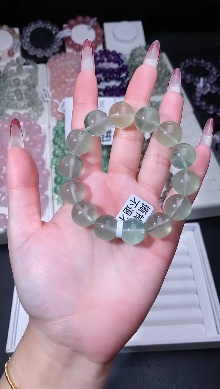 【闪购商品】萤石手链未镶嵌122.29手串
