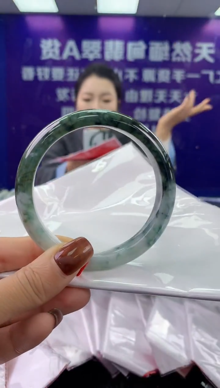 未镶嵌手镯翡翠AAAAAAAAAAAA