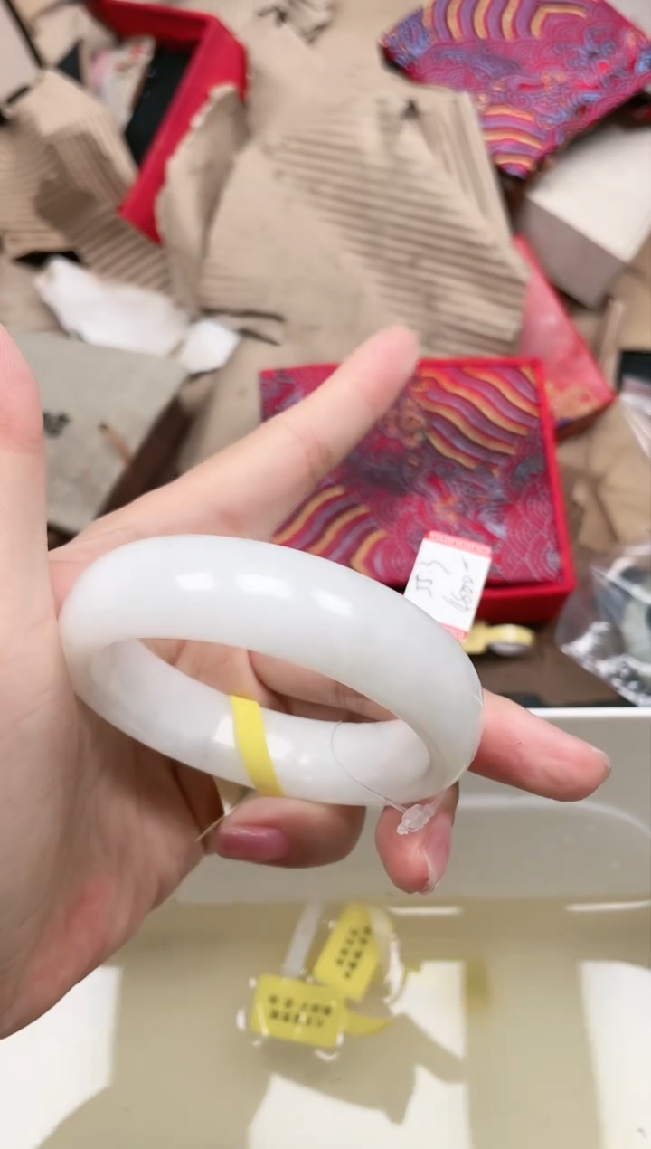 和田玉手镯未镶嵌247-58