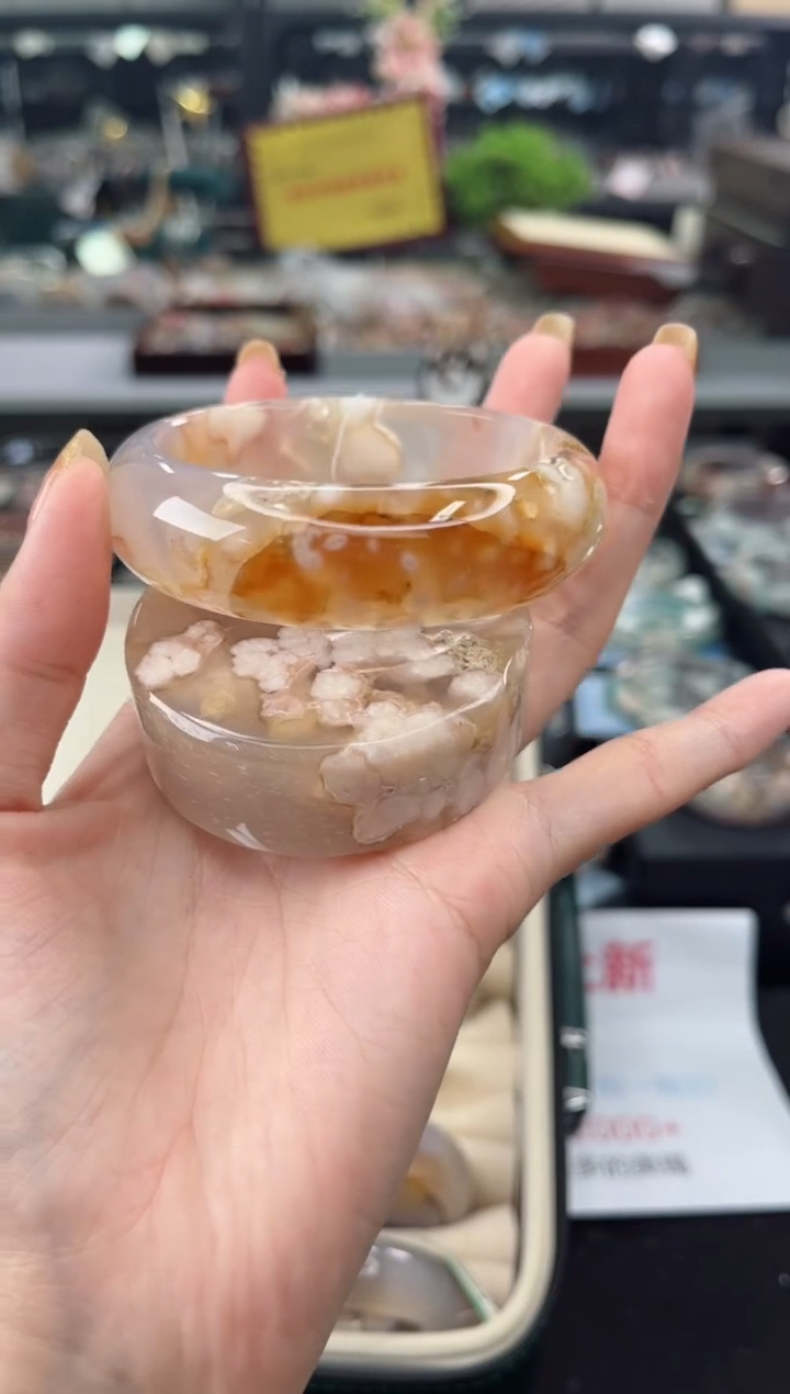 【闪购商品】石英质玉手镯未镶嵌59圈口（赠品镯心）3547519