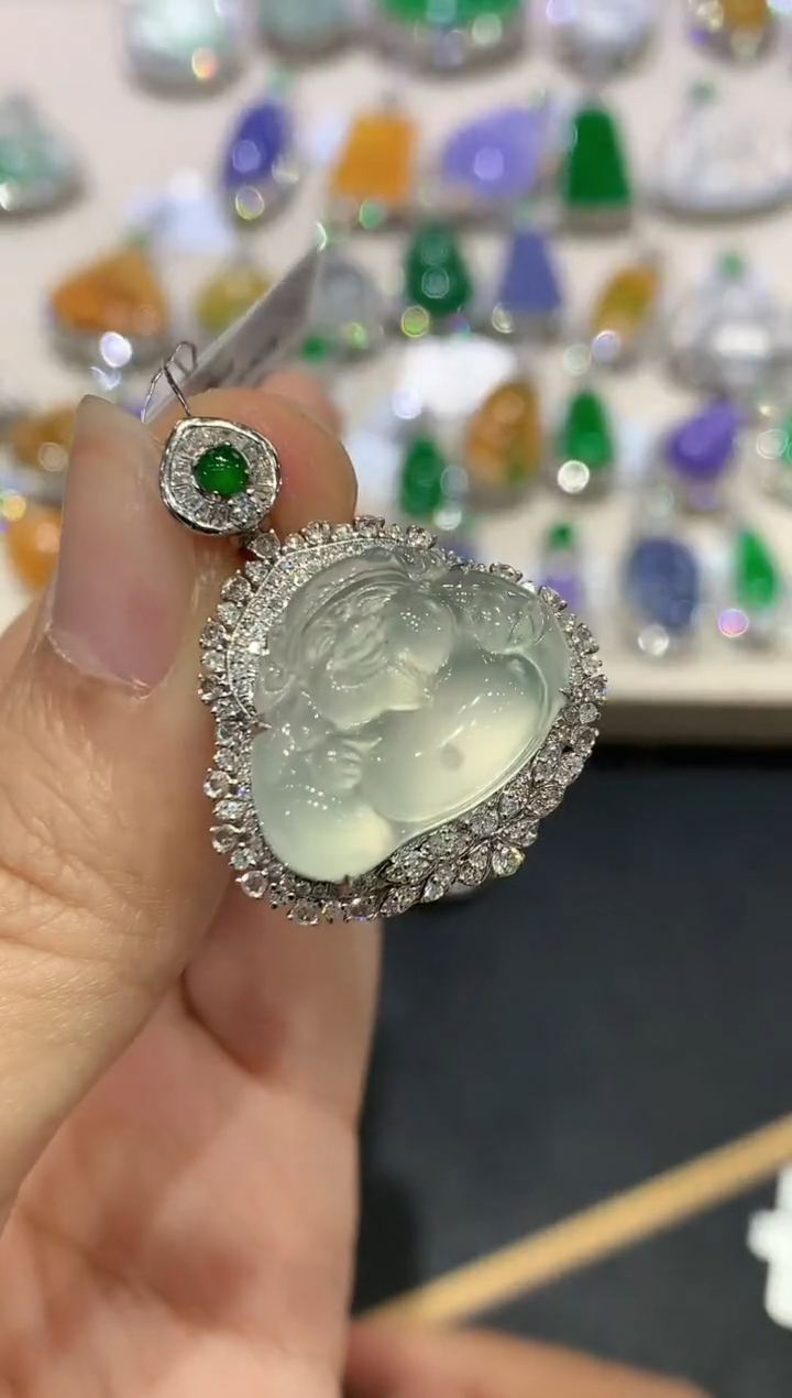 【闪购商品】翡翠吊坠(不含链)18K金镶嵌D41