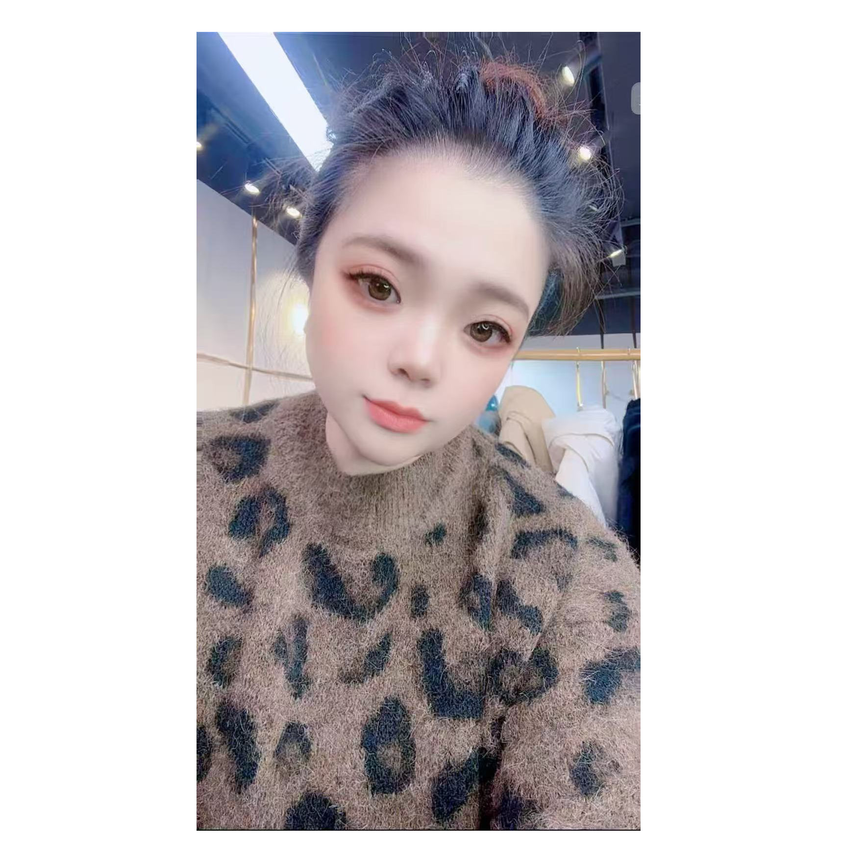 【钻石姐专享】2025冬季新款百搭连帽纯色羽绒服EY-9017