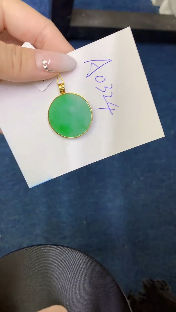 【闪购商品】翡翠颈饰18K金镶嵌0000000000