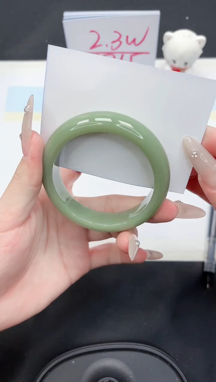 【闪购商品】石英质玉手镯未镶嵌139-58.6